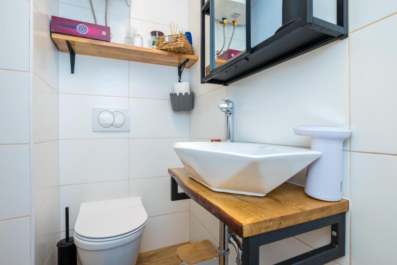 Charming Studio Apartment At House Rustica With Terrace And Nearby Parking Punat Exterior photo