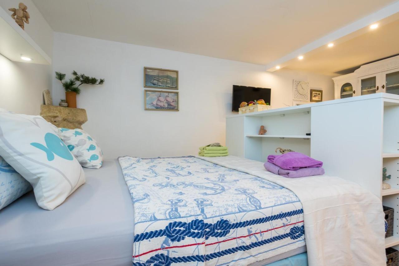 Charming Studio Apartment At House Rustica With Terrace And Nearby Parking Punat Exterior photo